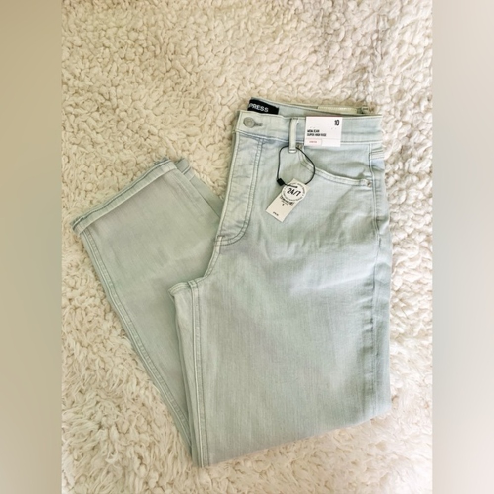NEW Express Light Blue Stone Wash Button Fly High Rise Mom Jeans Stretch 10